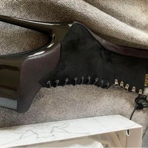 Black Hella Heels excellent condition